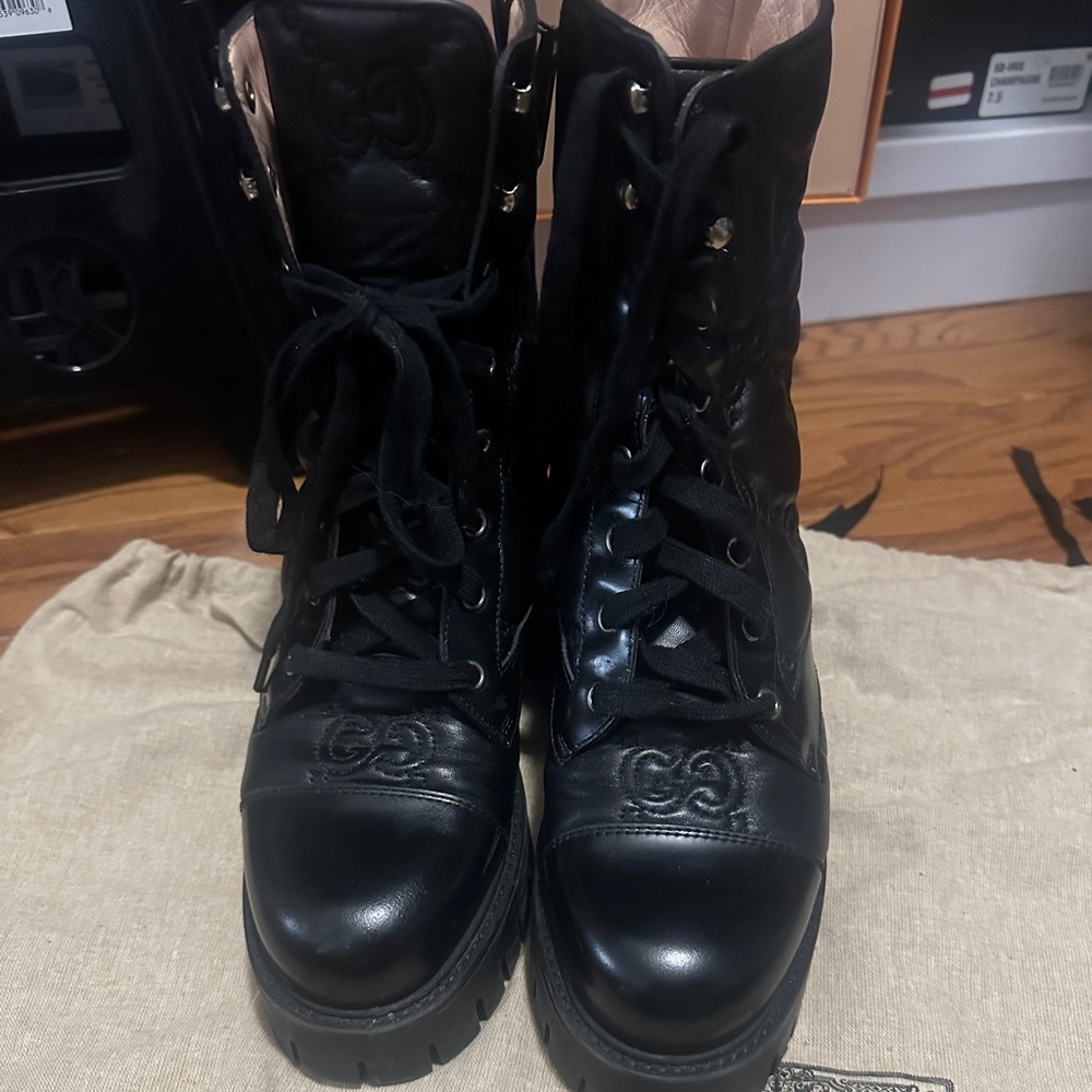 Authentic Gucci Black Leather Lace-Up Platform Combat Boots